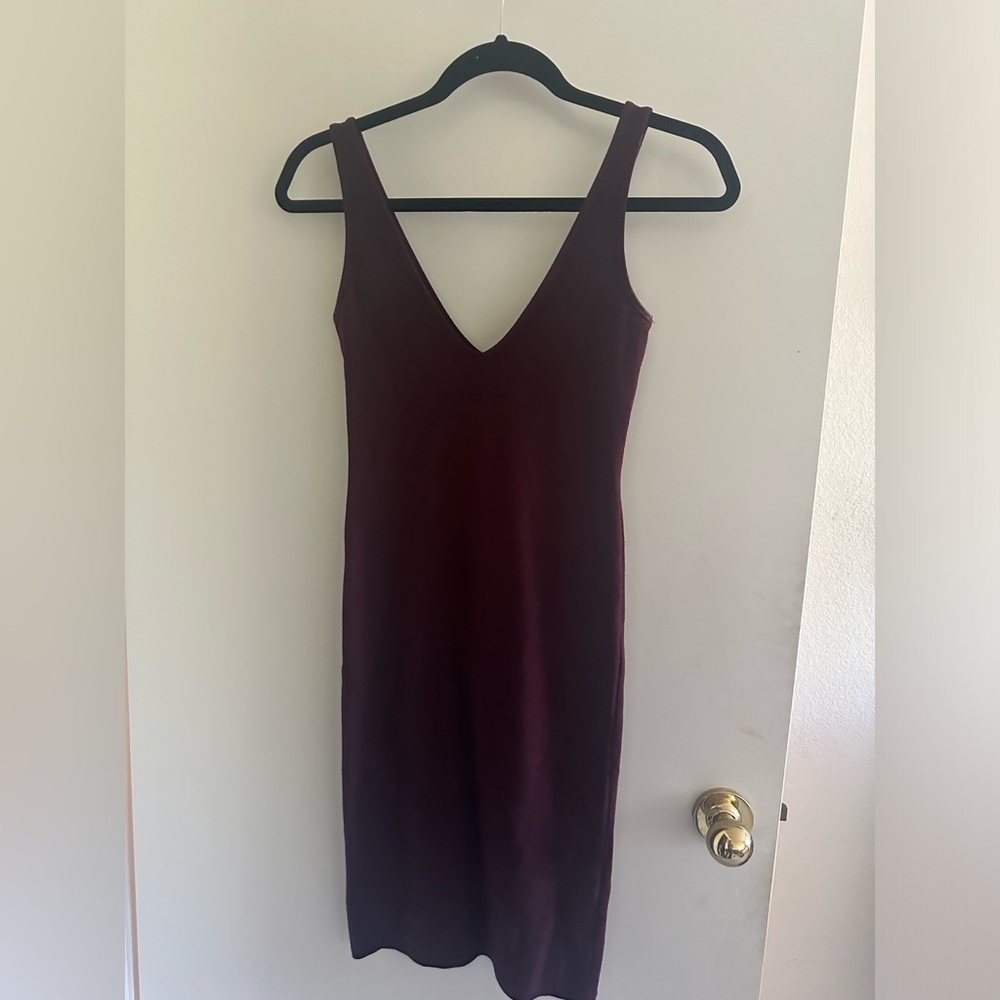 Elegant Burgundy Sleeveless Dress
